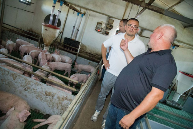 Недимовић у Бикову: Неизвесност највећа мука сељака